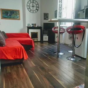 https://la-maison-de-valentino.fr-provencehotel.com